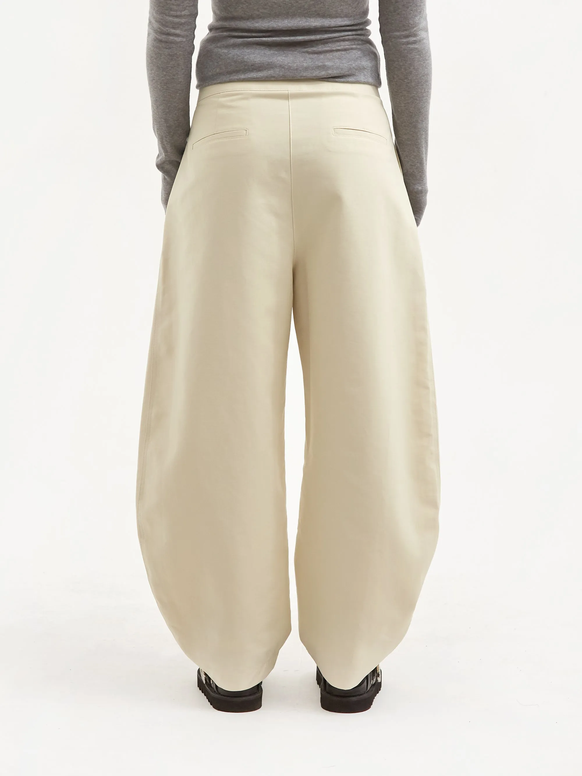 AMOMENTO Curved Leg Pants - Ivory