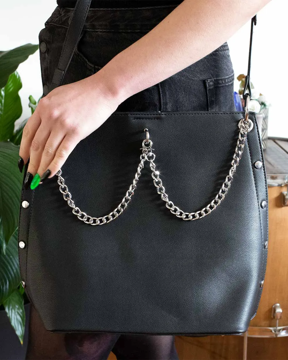 Bag - Tote Bag W/ Double Chain Detail & Pressed Sides Black Sv